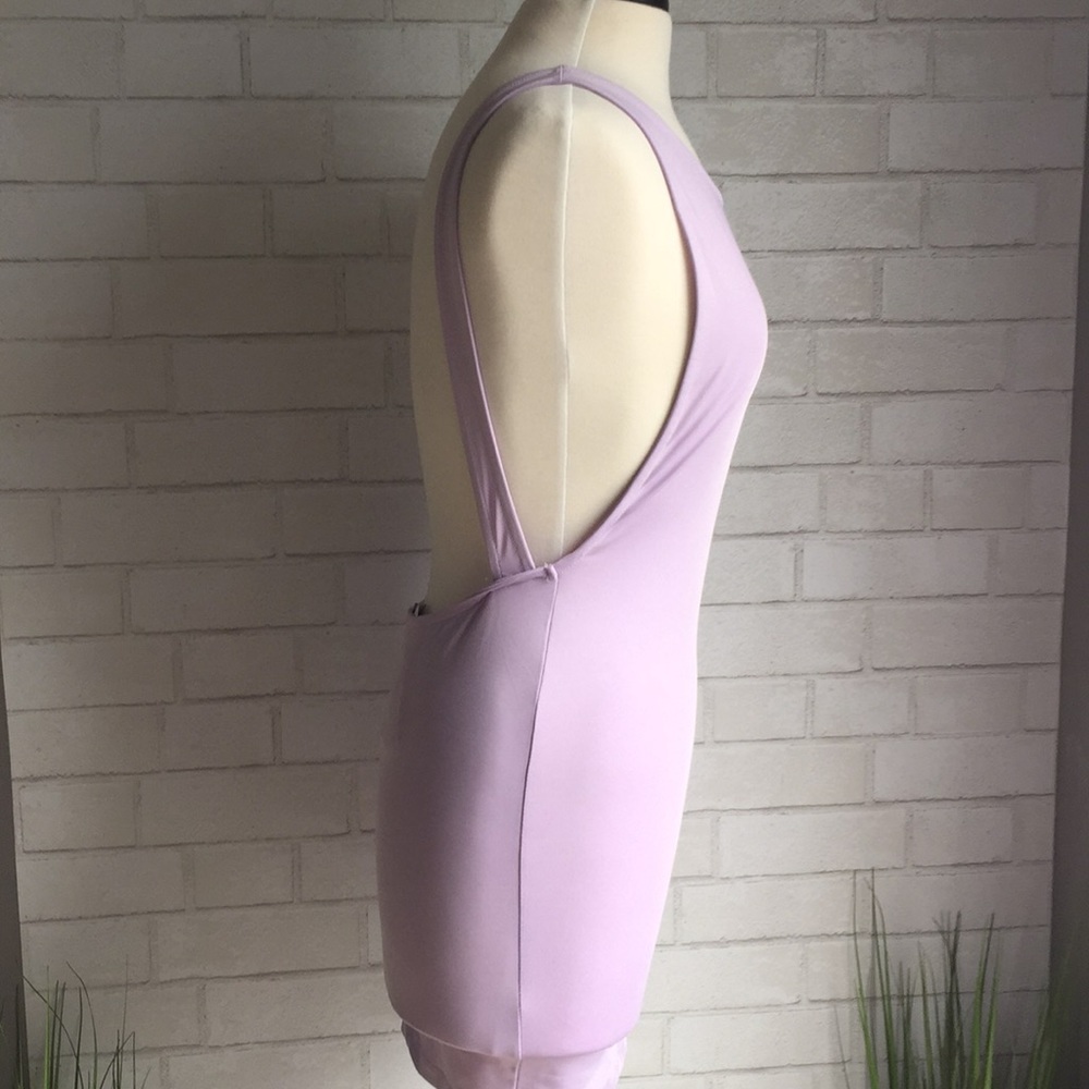 Backless dress - Picture 2 of 4